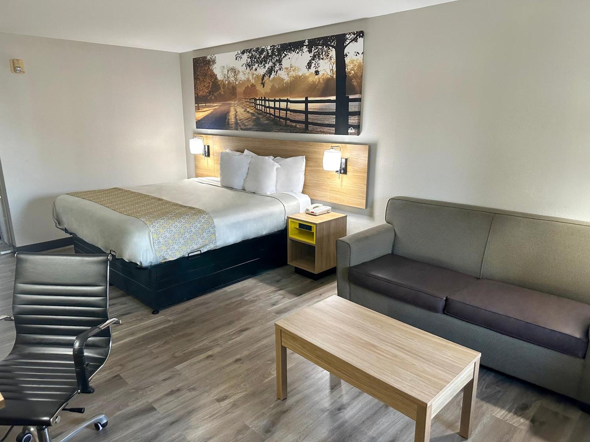 Days Inn & Suites By Wyndham Opelousas Exterior photo